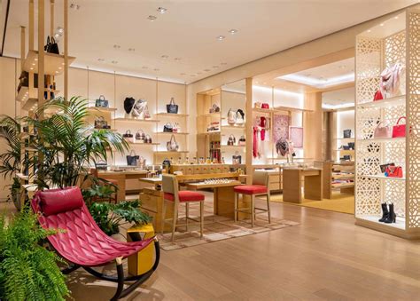 where to buy louis vuitton in new orleans